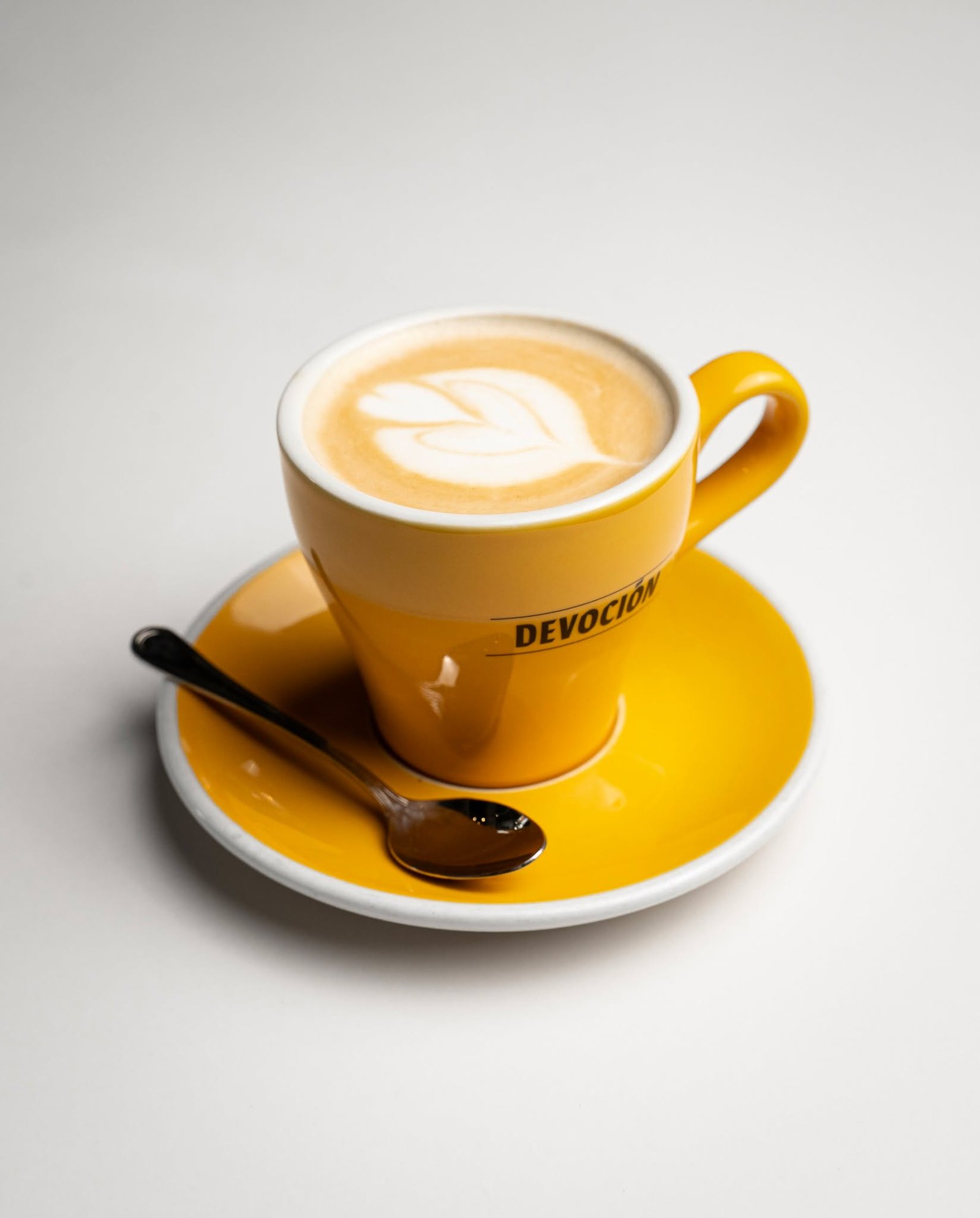 Tardes que saben mejor en La Fontana
Un café, buena compañía y el ambiente perfecto.
¿Ya viviste una tarde así con nosotros?
⏰Te esperamos de lunes a domingo, de 12:00 p.m. a 10:00 p.m.
📍Bocagrande Av. San Martín Calle 6
📞Reserva +57 3156115461